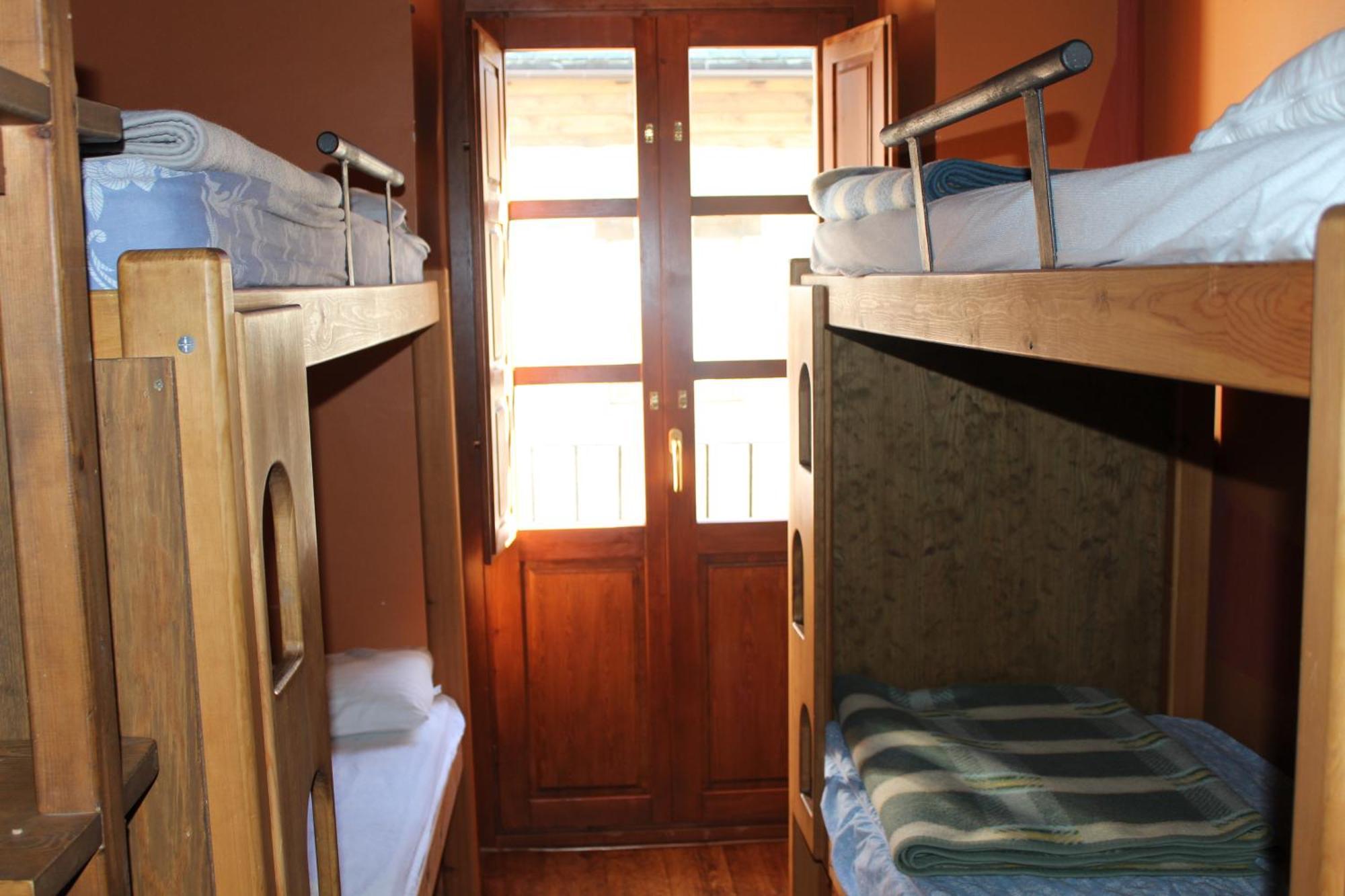 Albergue-Refugio Sargantana Canfranc Habitación foto